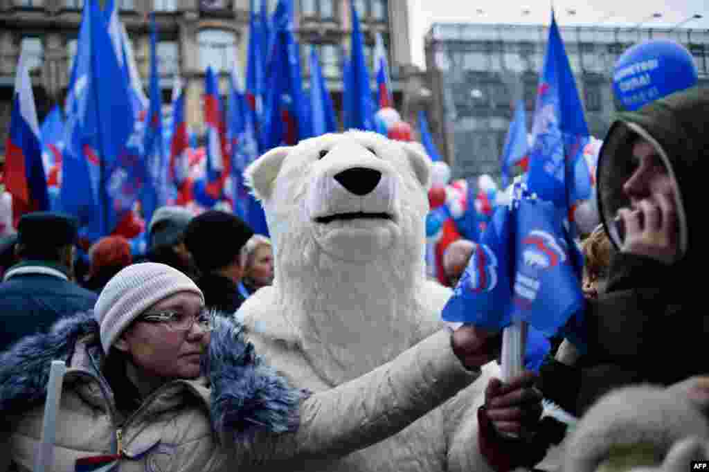 Несмотря на широкую огласку, по данным &quot;Левада-Центра&quot;, лишь 55% россиян знают название праздника. Не все до конца понимают, что именно они празднуют