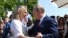 Бывшая глава МИД Австрии уехала из страны из-за угроз. На своей свадьбе в 2018 году она танцевала с Путиным